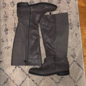 Lightly Worn Gray Boot